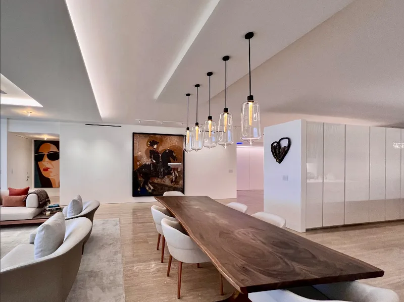 Luxury Apartment, source image 4 of 6